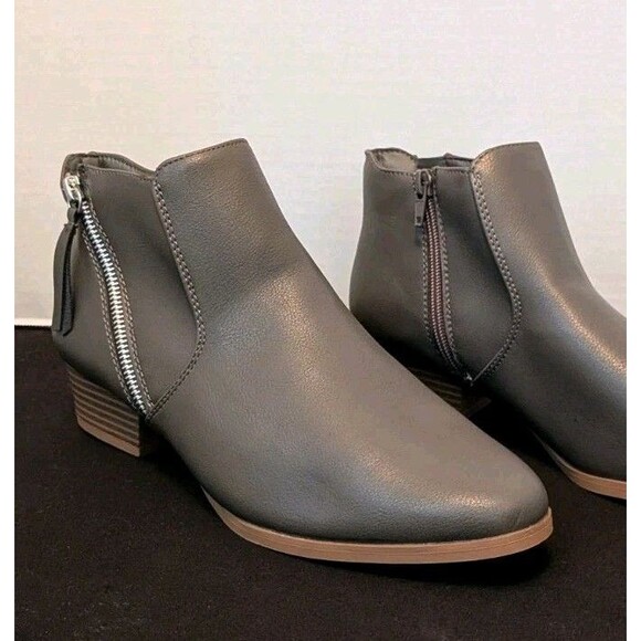 Croft & Barrow Size 9 Batterstone Boots Ankle Zip Up Gray - Picture 1 of 11